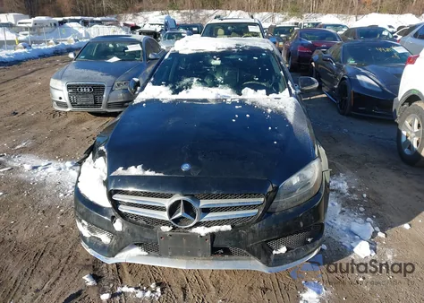 2016 Mercedes-Benz C 300 Sport 4Matic из США, поврежденный, VIN 55SWF4KB4GU176266